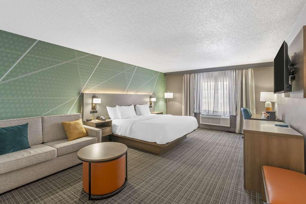 Comfort Inn & Suites Louisville Airport Fair & Expo Pokoj fotografie